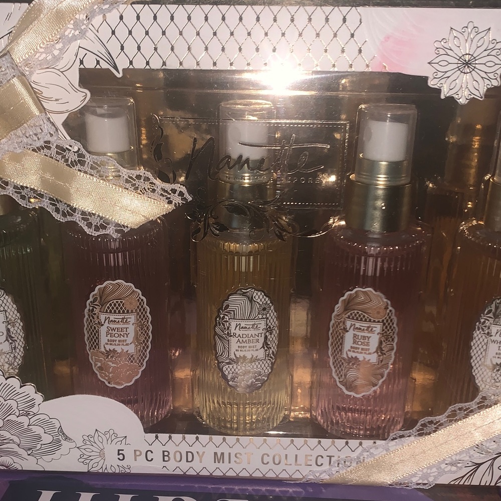 Nanette Lepore Women's Body Mist Collection with Gold and Cream Accents - Picture 2 of 7